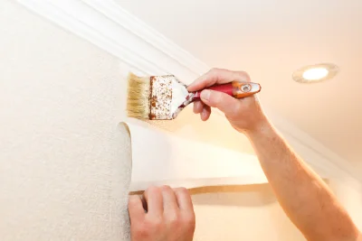 Pose de papier peint à Treffendel — revêtements muraux et toiles de verre